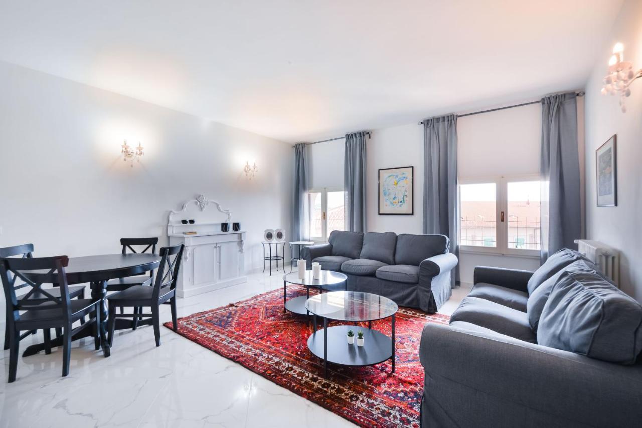 New Central Apartment & Rooms 蒙特卡蒂尼泰尔梅 外观 照片